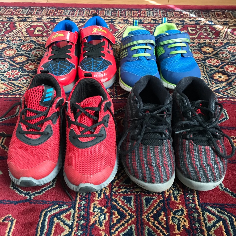 Boys size 9 1/2 - 11 tennis shoes